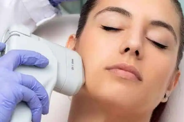 Image of woman having HIFU Wivenhoe treatment