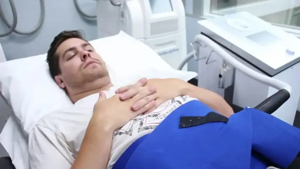 Transforming Bodies: Celebrity Success Stories and the Truth Behind Body Contouring 2 Image of male having body contouring Wivenhoe treatment